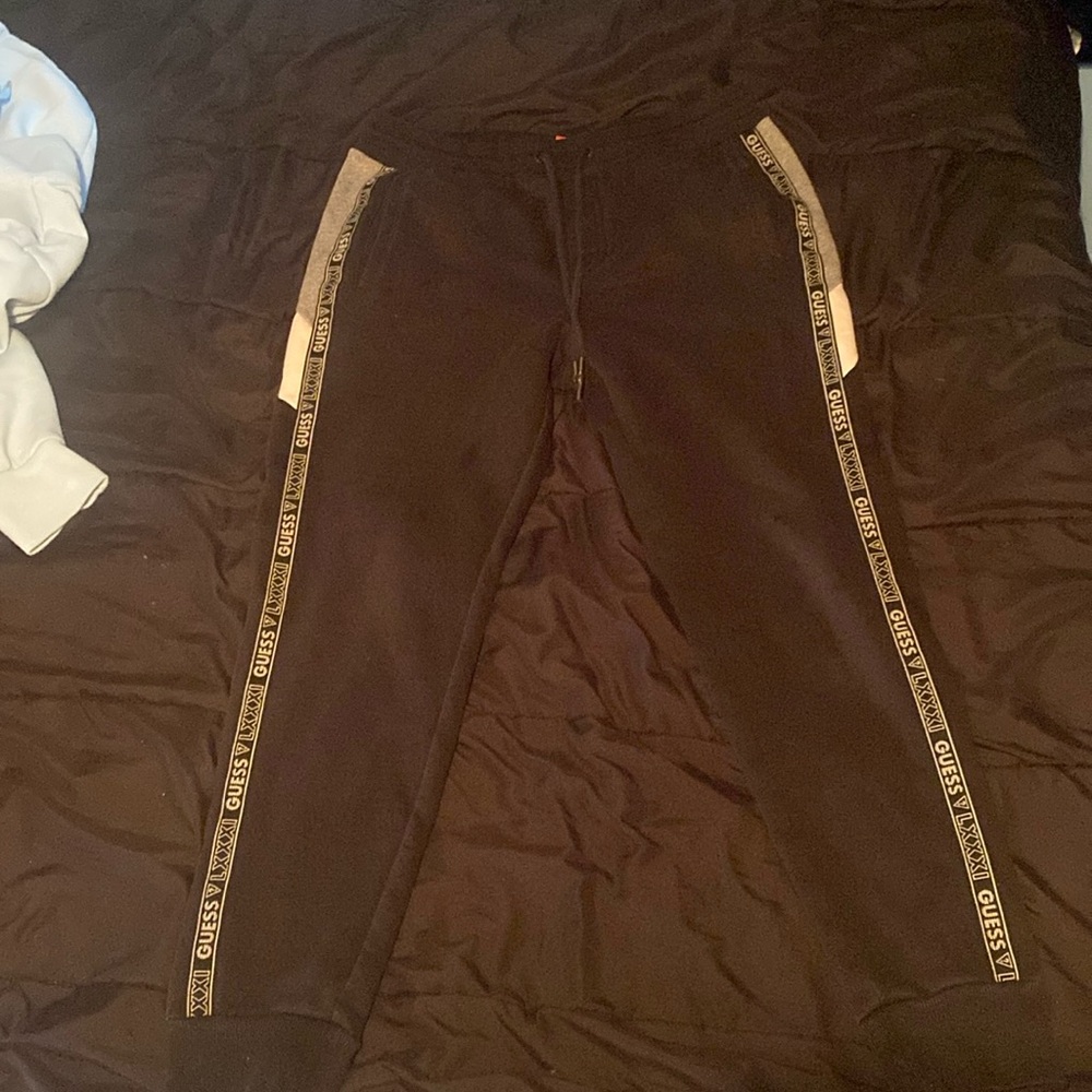 Black guess pants